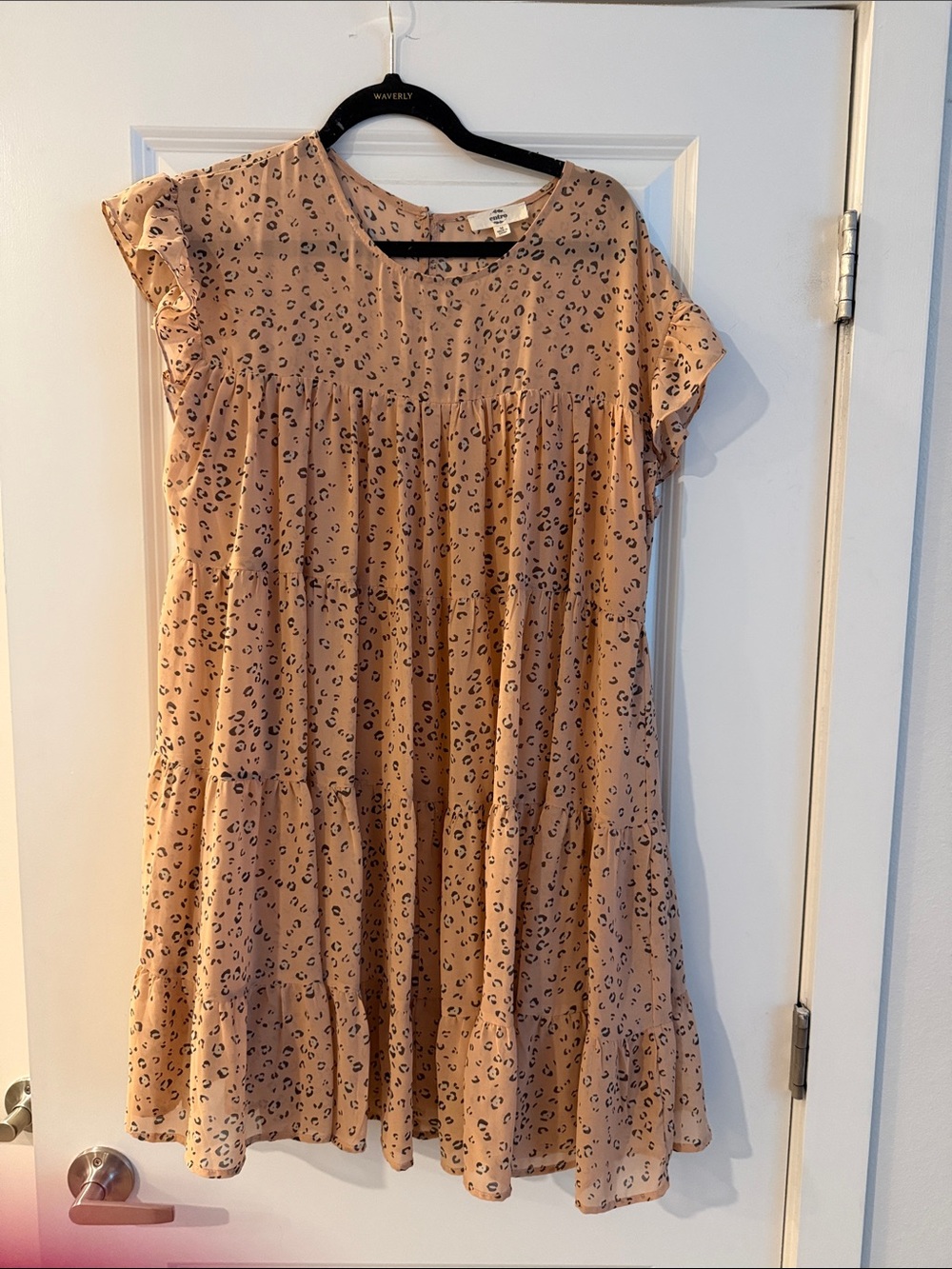entro Tan Leopard Tiered Casual Dress never worn